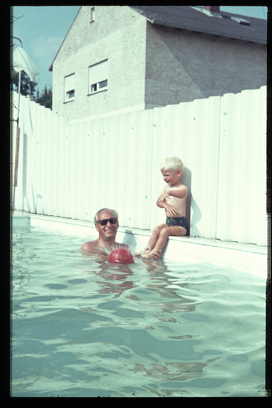 10.Regensburg jun 1966 Papa,Peter.JPG